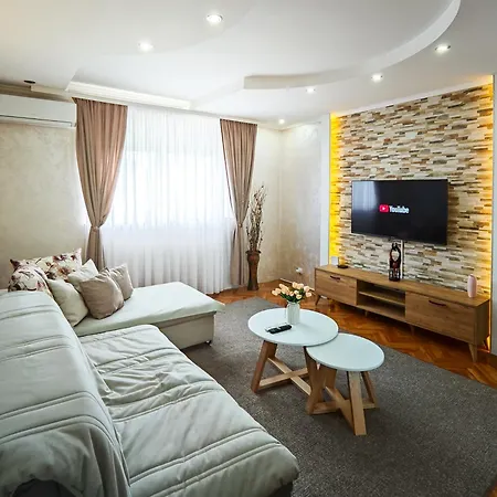 Apartman Julija Donji Milanovac Exterior photo