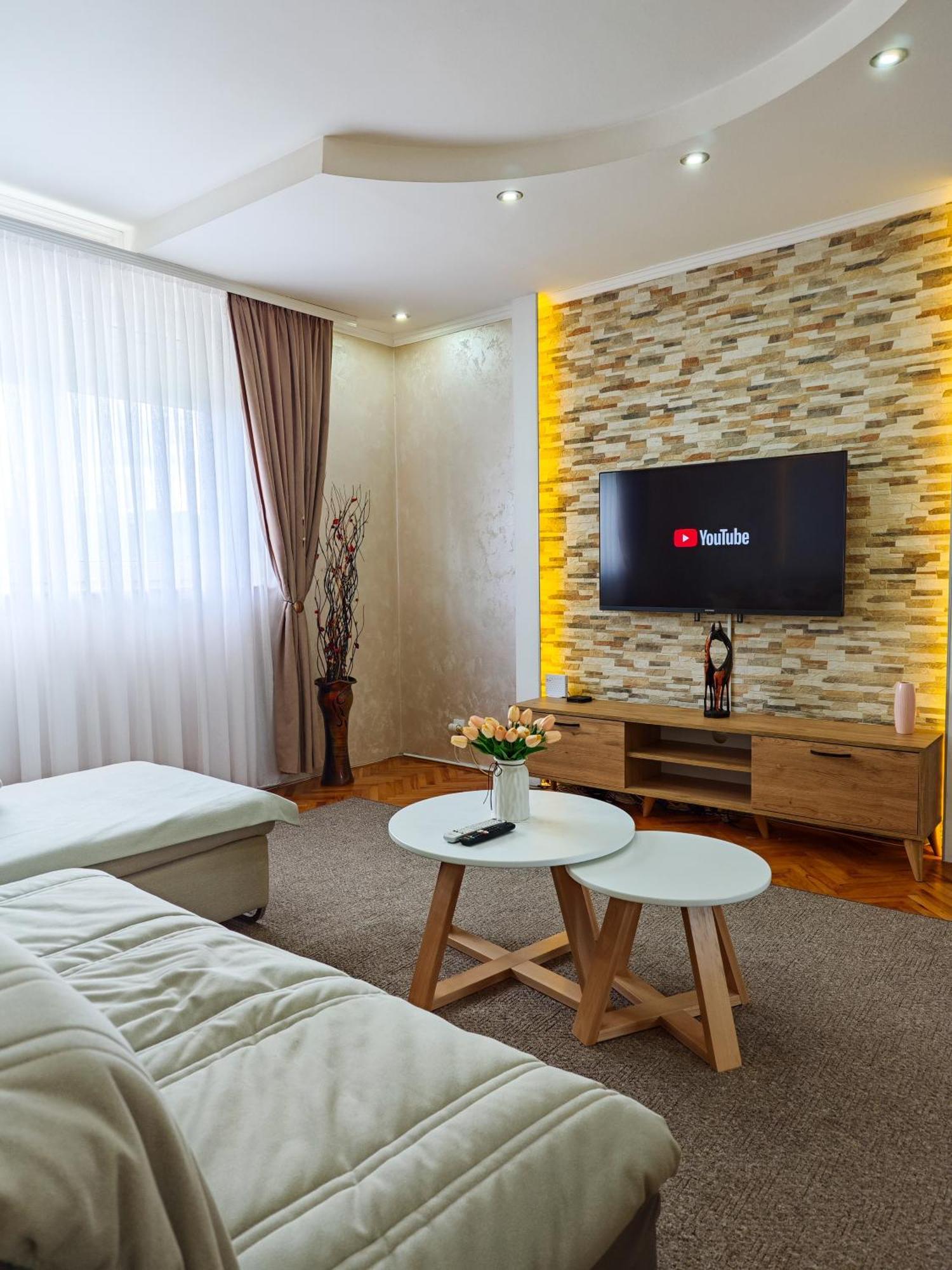 Apartment Julija *